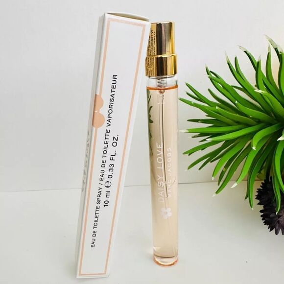 Marc Jacobs Daisy Love Eau de Toilette Travel Spray 10ml - New - Picture 5 of 17